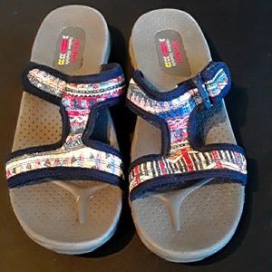 Skechers sandals size 9